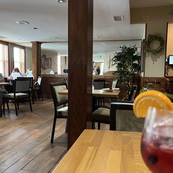 Maria's Restaurant Lounge