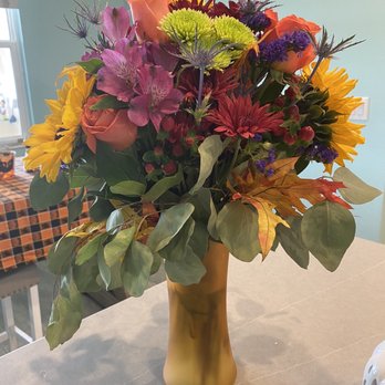 Flower Fanatic - More than 72 hours after delivery! Still stunning! - Florists Near Me - Bradenton, Florida