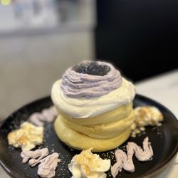 Fluffy Fluffy Dessert Cafe - Taro soufflé pancakes