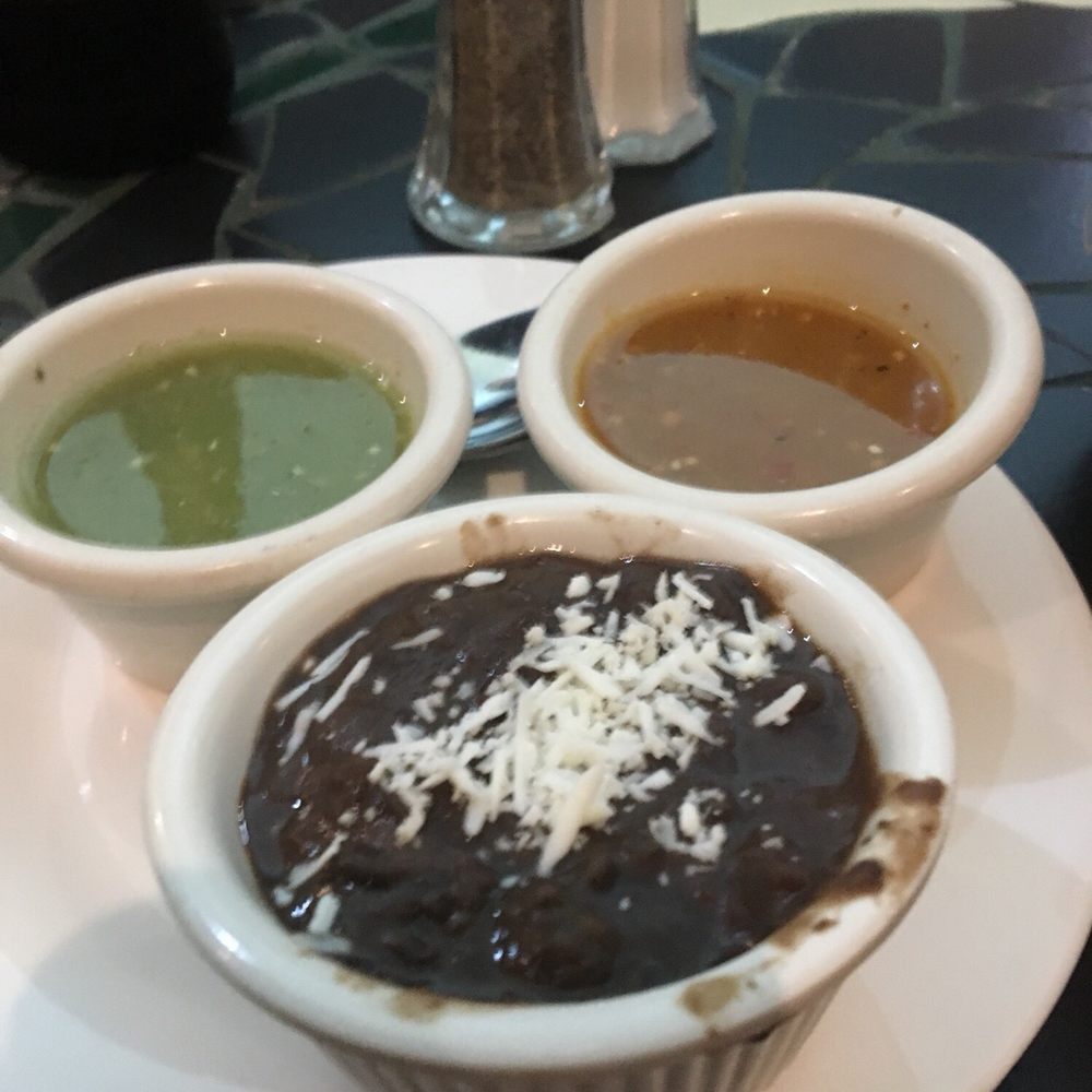 La Diferencia - There's something funny about them beans, just can't put my finger on that flavor - Mexican Near Me - Tijuana, BCN