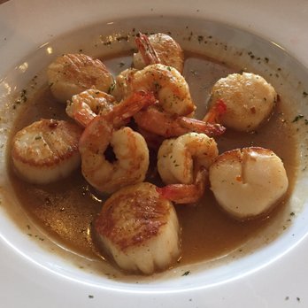 Crabtowne - 6 jumbo seared scallops and 6 jumbo seared shrimp in white sauce - Seafood Near Me - Glen Burnie, Maryland Crabtowne - 6 jumbo seared scallops and 6 jumbo seared shrimp in white sauce - Seafood Near Me - Glen Burnie, Maryland