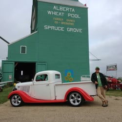 Spruce Grove Grain Elevator Museum - Hanging out at the museum
