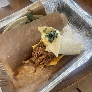 Gus Tacos - Beef taco - Mexican Near Me - Toronto, Ontario