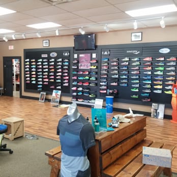 athletic footwear stores