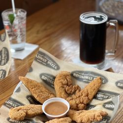 Broadway Bar & Pizza