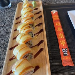 You wouldn't expect the mango salmon roll to be so good, but it's fucking delicious