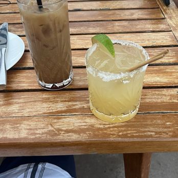 Sanderlings - Pineapple margarita and cold brew cocktail - Seafood Near Me - Aptos, California