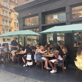 Bubby's Tribeca - Outside patio dining - American Near Me - New York, New York