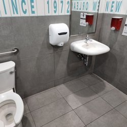 Popeyes Louisiana Kitchen - Clean, well-stocked washroom