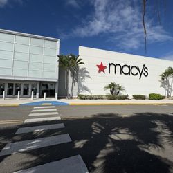 Plaza del Caribe - Entre por Macys