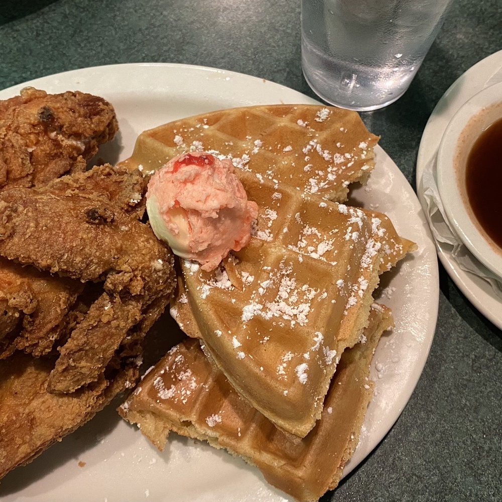 Metro Diner - Fried Chicken & Waffle - American Near Me - Mechanicsburg, Pennsylvania Metro Diner - Fried Chicken & Waffle - American Near Me - Mechanicsburg, Pennsylvania