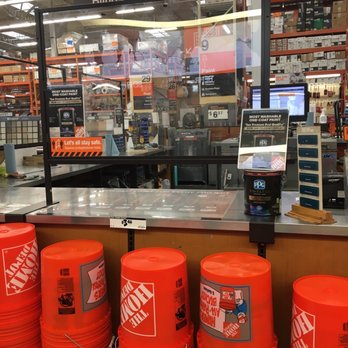 The Home Depot - Ghost town of a paint department. This is the service counter! - Hardware Stores Near Me - Fairfax, Virginia