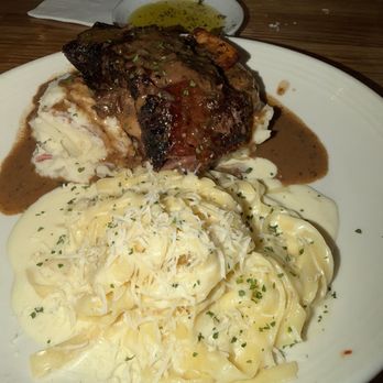 Carrabba's Italian Grill - Short Rib Marsala sub carrots for Alfredo . 10/10 - Italian Near Me - Augusta, Georgia