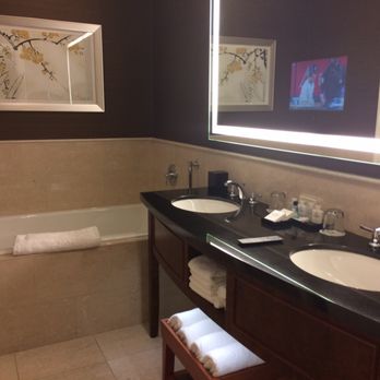 JW Marriott Chicago - Hotels Near Me - Chicago, Illinois