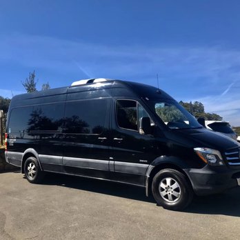 Le Tour - Wine Tours Near Me Le Tour - Wine Tours Near Me