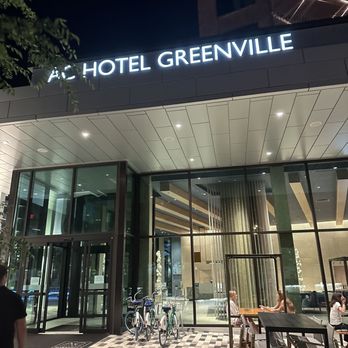 Juniper - Connected Hotel - New American Near Me - Greenville, South Carolina