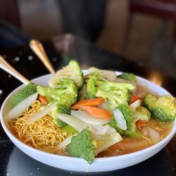 Li's Fusion - Veggie Fried Noodles (Too much sauce, and way too watery)
