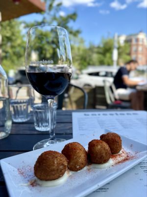 Barcelona Wine Bar by null