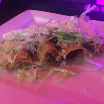 El Coyote - Mexican Near Me - Forest Hills, New York