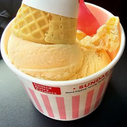 United Dairy Farmers - 1 scoop peach ice cream