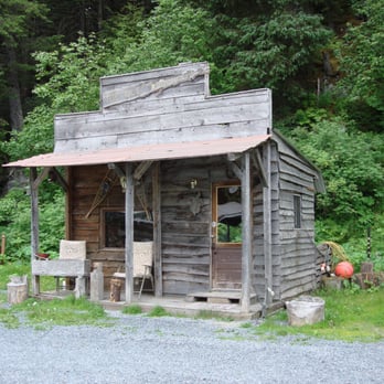 Nauti Otter - Roughcut Cabin - Bed & Breakfast Near Me - Seward, Alaska