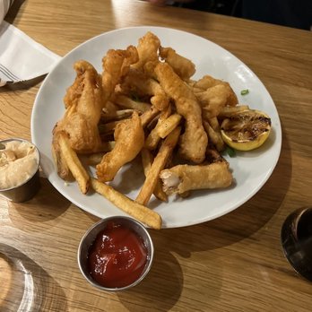 Primrose Table - Fish and Chips - Desserts Near Me - Murfreesboro, Tennessee