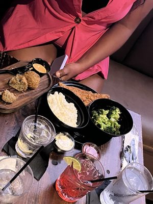 Izkina Restaurant & Lounge by null