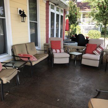 The Branson Hotel - Bed & Breakfast Near Me - Branson, Missouri