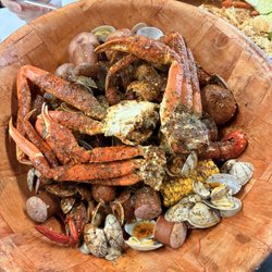 Kraken Killer Seafood - A mixture of 2 daily specials & 1 lb of clams