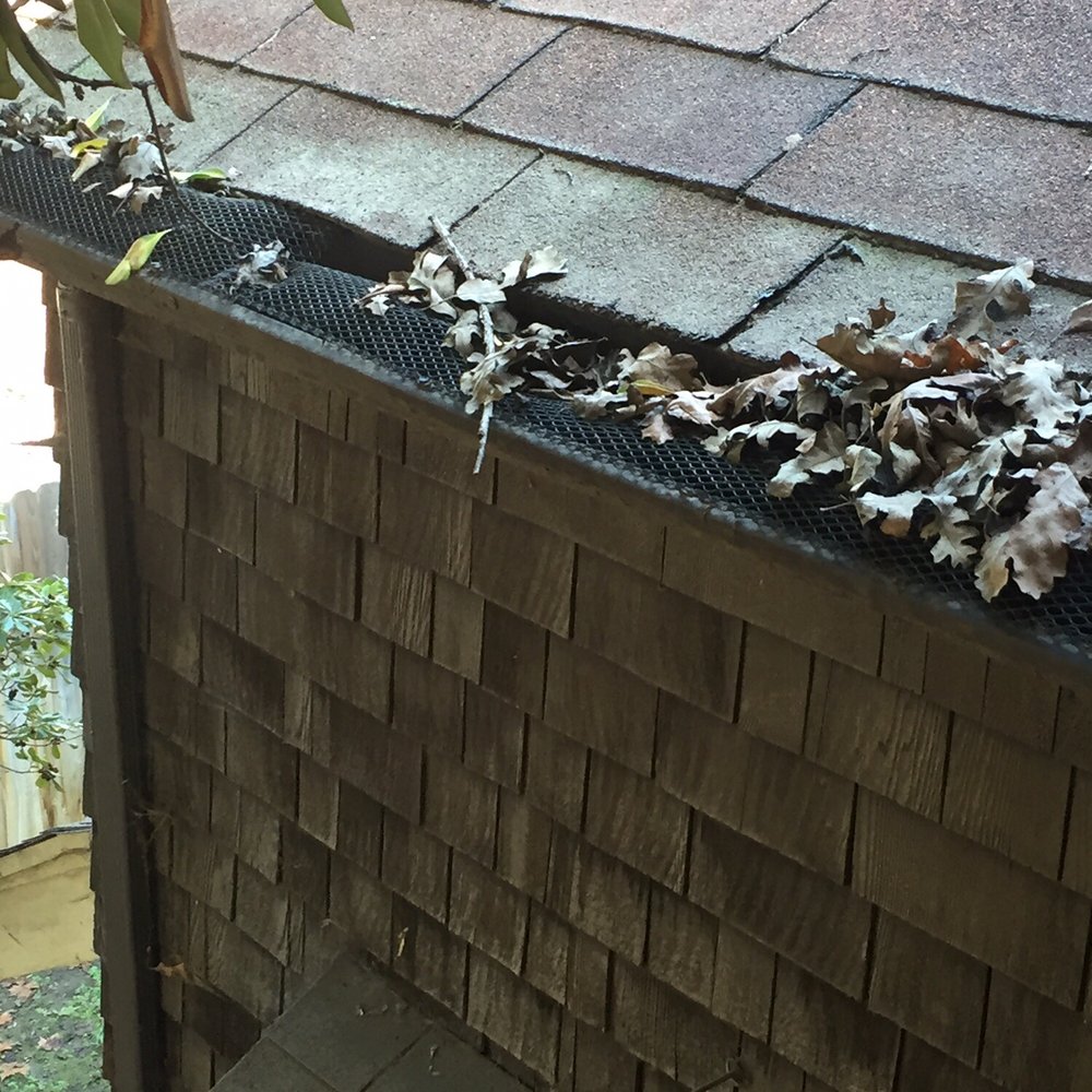 We Do Windows - Put screen back horribly wrong. - Window Washing Near Me - Paso Robles, California We Do Windows - Put screen back horribly wrong. - Window Washing Near Me - Paso Robles, California
