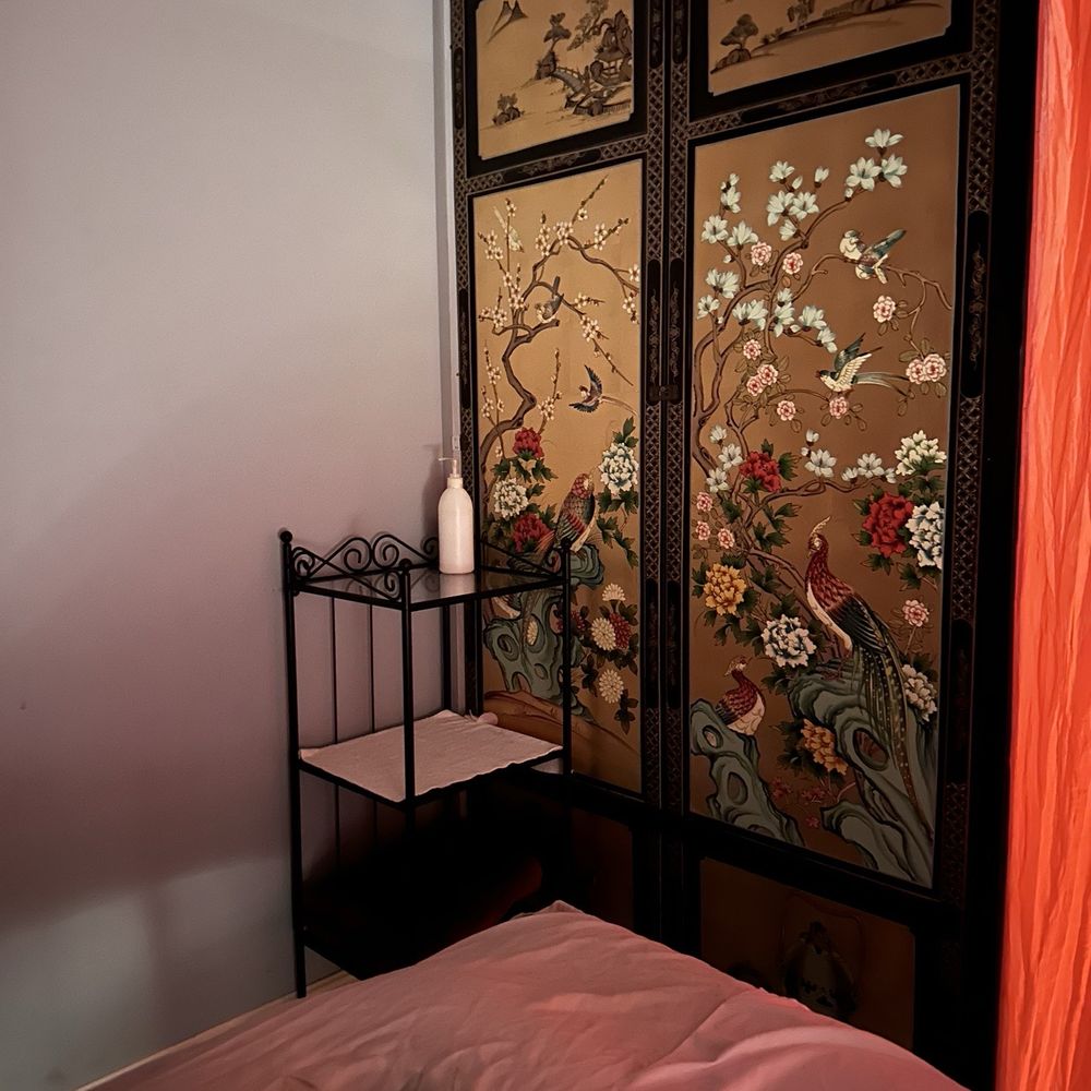 In Step Massage Downey - Massage bed in private area - Massage Near Me - Downey, California In Step Massage Downey - Massage bed in private area - Massage Near Me - Downey, California
