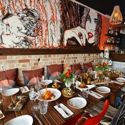 Willow Dining - Willow is a relaxed, no rules restaurant that focuses on great food experiences.