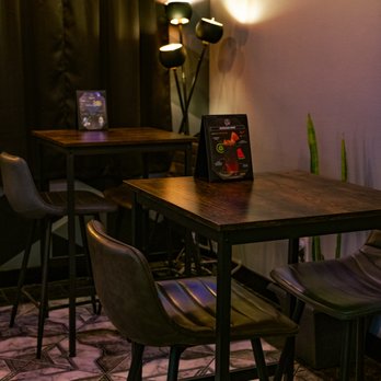Fit Flex Protein House - a table and chairs - Juice Bars & Smoothies Near Me - Paramount, California