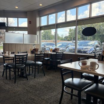 Jimmy's Egg - Nice big bright windows. - Sandwiches Near Me - Albany, New York