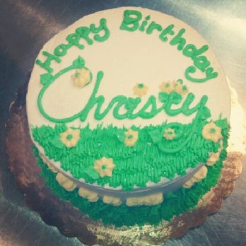 Dorema's Bakery - Beautiful birthday cake - Desserts Near Me Dorema's Bakery - Beautiful birthday cake - Desserts Near Me