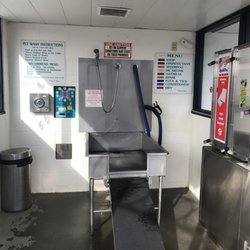 Tropical Car Wash