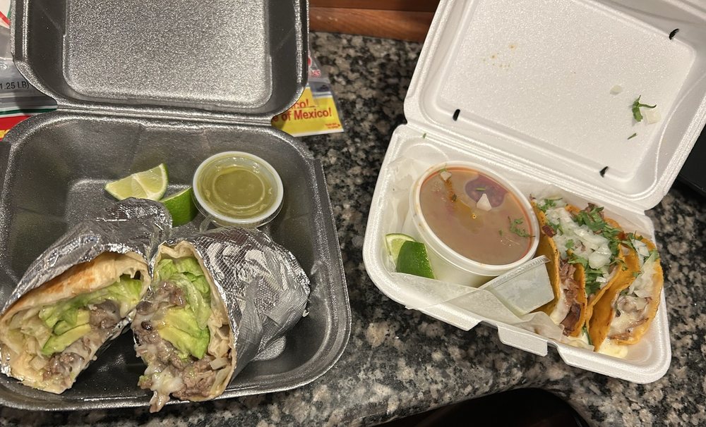 La Marmota Supermarket Logo