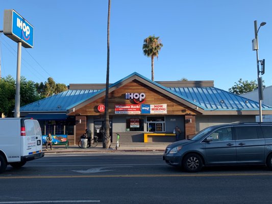 IHOP by null