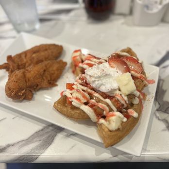We’ve Got Brunch - Strawberry cheesecake waffles - Breakfast & Brunch Near Me - West Bloomfield Township, Michigan We’ve Got Brunch - Strawberry cheesecake waffles - Breakfast & Brunch Near Me - West Bloomfield Township, Michigan