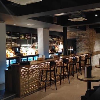 Harry's Bar - The bar area - Cocktail Bars Near Me - Edinburgh, EDH