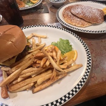 Black Bear Diner Chandler - Diners Near Me - Chandler, Arizona Black Bear Diner Chandler - Diners Near Me - Chandler, Arizona