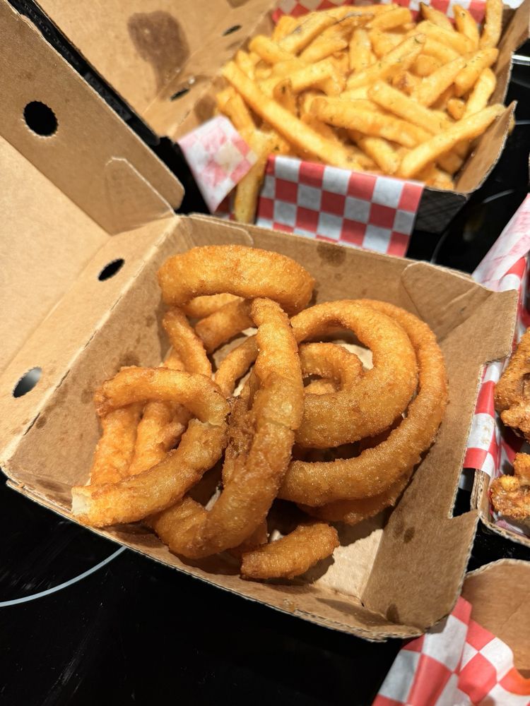 Food from Wing Snob