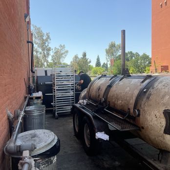 Horn Barbecue - Tools are the real deal. Smoker central - Barbeque Near Me - Elk Grove, California