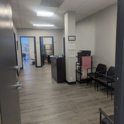 Hola Clinic Bilingual Speech Language Pathology - The view of the Hola Clinic waiting area when you enter.