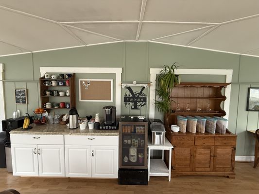 The Yardarm Motel by null