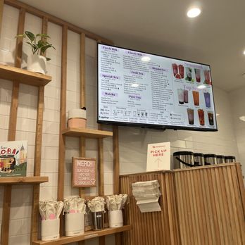 Sweet Straw - a menu displayed on a large screen - Bubble Tea Near Me - Sonoma, California