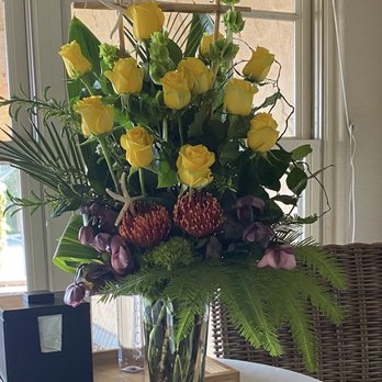 Shell Beach Floral Design - Florists Near Me - Pismo Beach, California