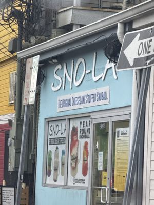 Sno-La Snowballs by null