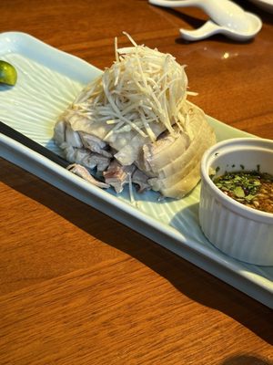 Fujin Tree Taiwanese Cuisine & Champagne (Songshan) by null