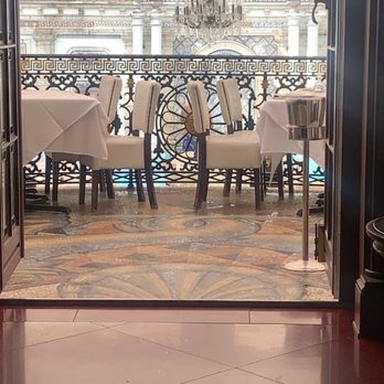 The Villa Casa Casuarina - Outdoor dining area - Hotels Near Me - Miami Beach, Florida The Villa Casa Casuarina - Outdoor dining area - Hotels Near Me - Miami Beach, Florida